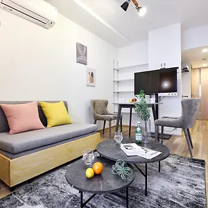 Apartment Wellsquareism Otsuka, Tokyo